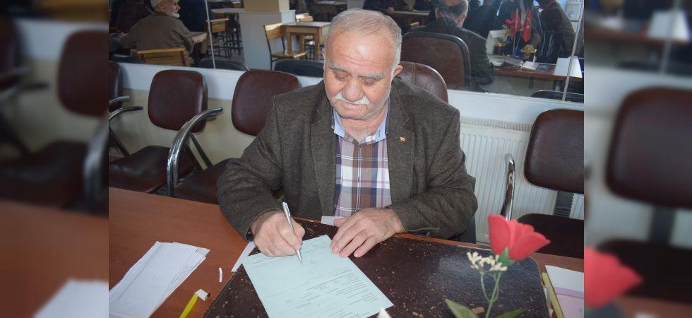 40 Yıldır Aynı Mahallenin Muhtarlığını Yapıyor