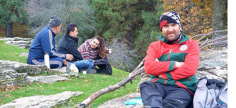 Keşfedilmemiş Güzelliklere Yürüyorlar