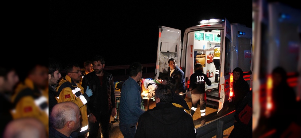 Yolcu otobüsü tıra arkadan çarptı: 2’si ağır 20 yaralı