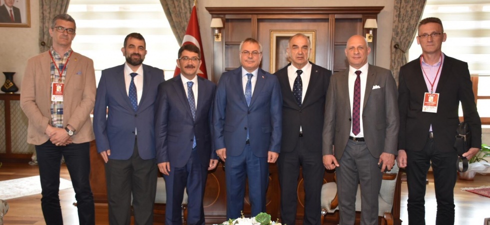 Başkan Çelik Donju Vakuf heyetini ağırladı
