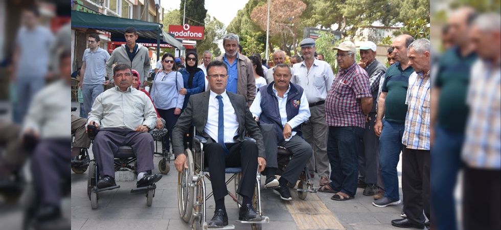 Başkan Öküzcüoğlu tekerlekli sandalyede