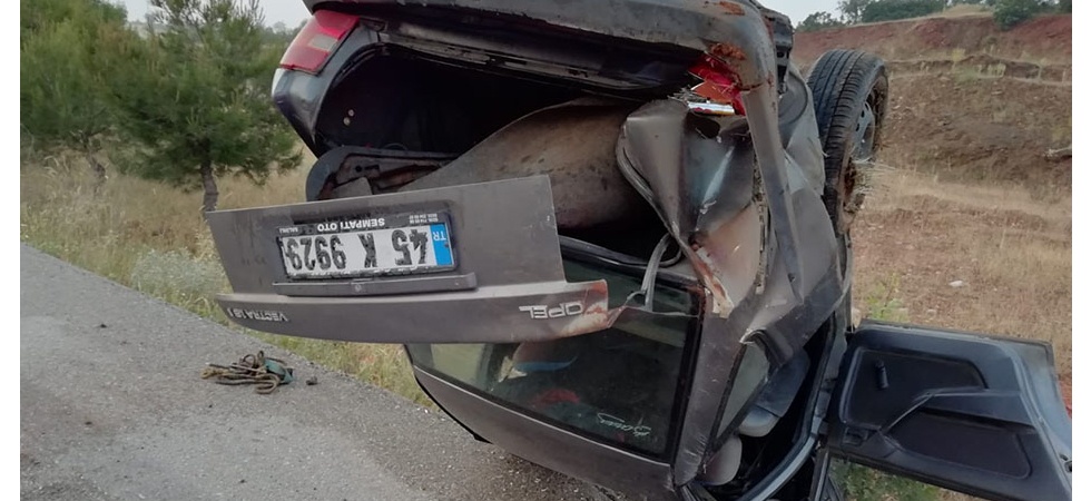 Direksiyon hakimiyetini kaybeden araç, taklalar atarak durabildi