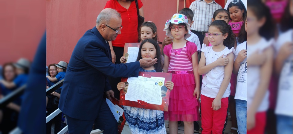 Manisa'da 250 binden fazla öğrencinin yaz tatili başladı