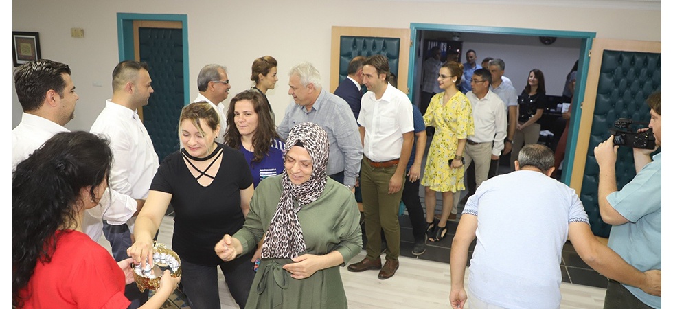 Belediye çalışanlarının ağzı baklavayla tatlandı