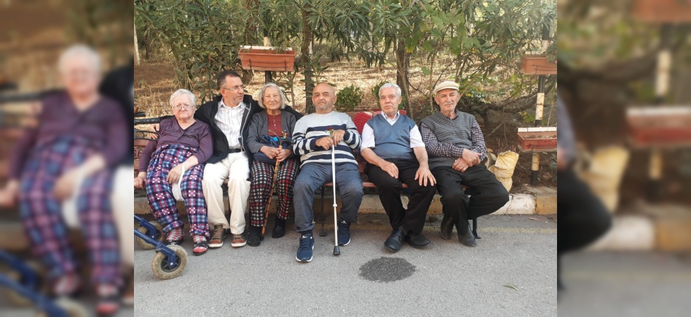 Sancak Derneğinin gençleri yaşlılarla buluştu