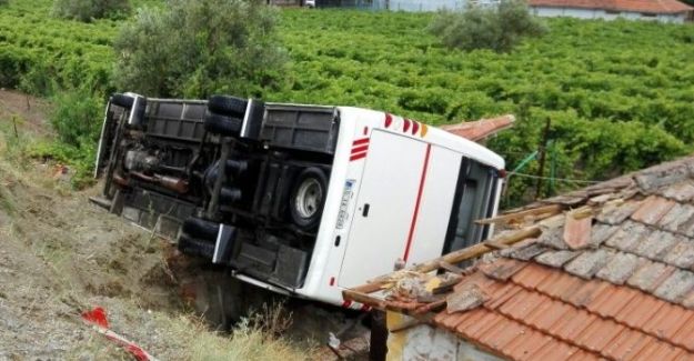 Öğrenci Servisi Kaza Yaptı ,26 Yaralı