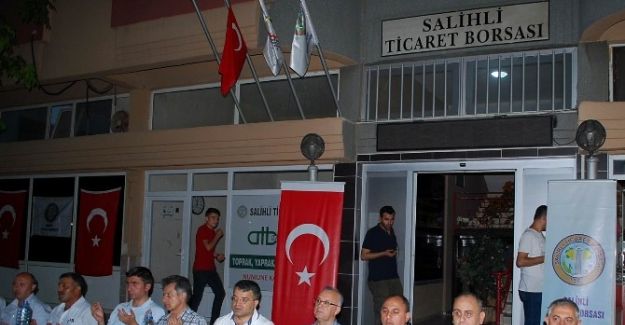 SALİHLİLİBÜROKRATLAR BURSA DA İFTAR DA BULUŞTU