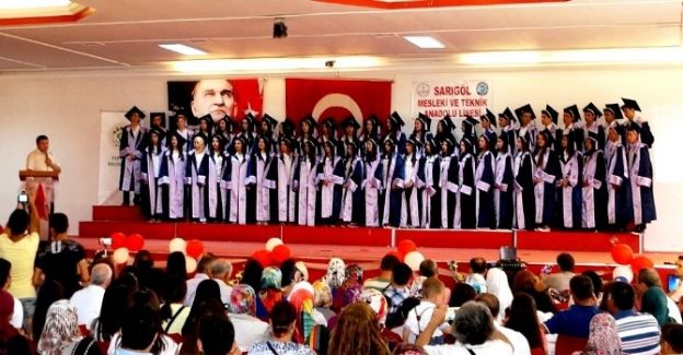 Sarıgöl Mesleki Teknik Anadolu Lisesi’nde Mezuniyet Töreni