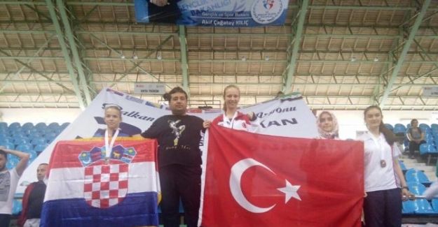 Şehzadeler’in Altın Kızları Balkan Şampiyonu Oldu
