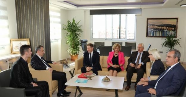 Arnavutluk Büyükelçisi Gazheli’den Manisa Büyükşehir’e ziyaret