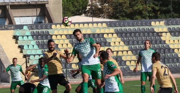 Akhisar Belediyespor hazırlık maçında Balıkesirspor ile 2-2 berabere kaldı
