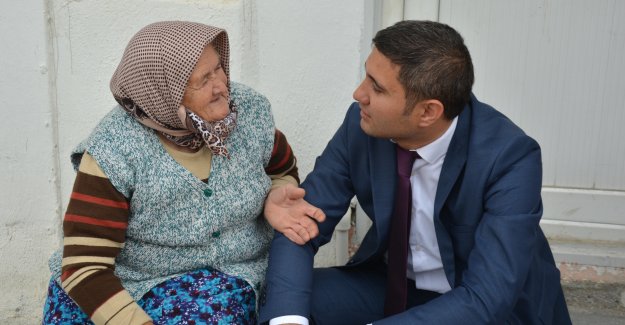 Gönüllerin Kaymakamı, Hatice Teyze’ye sahip çıktı.