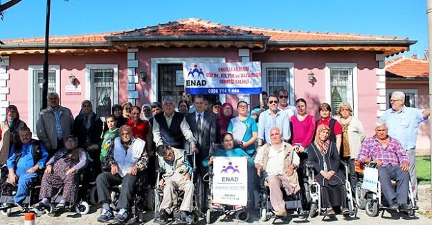 Milaslı hayırseverden, Salihli’deki engellileri sevindiren hediye