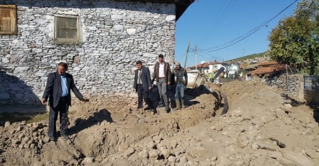 Bir mahallenin daha kanalizasyon sorunu çözüldü