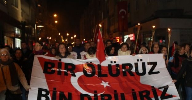 Akhisar’da teröre lanet yürüyüşü