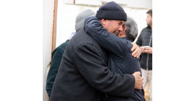 Akhisarlı şehidin babasından tokat gibi sözler