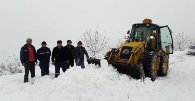 Salihli Belediyesi’nden karla etkin mücadele