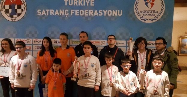 Manisalı satranççılardan Antalya’da büyük başarı