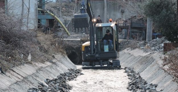 Mütevelli Mahallesi’nde dere taşkınlarına önlem