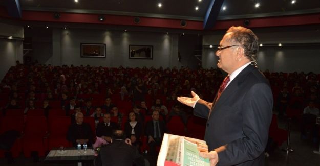 Eğitimci yazar Kadir Keskin gençlerle buluştu