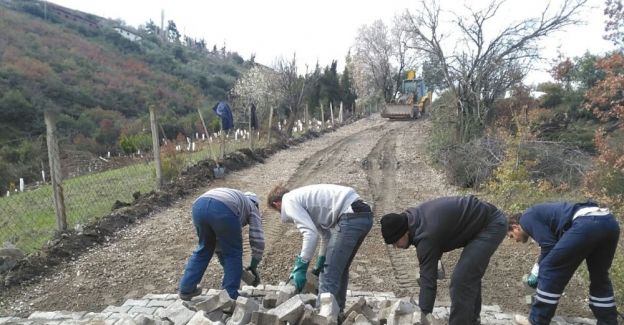 Gökgedik mezarlık yoluna parke taşı