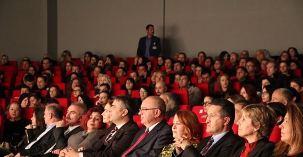 Manisalılar ‘Kocamın Nişanlısı’ ile güldü