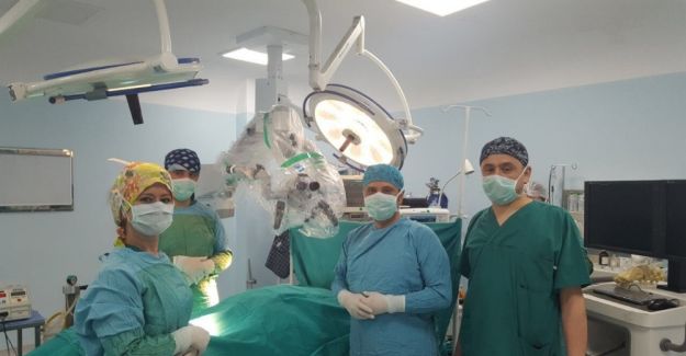 Akhisar Devlet Hastanesi ameliyat mikroskobuna kavuştu