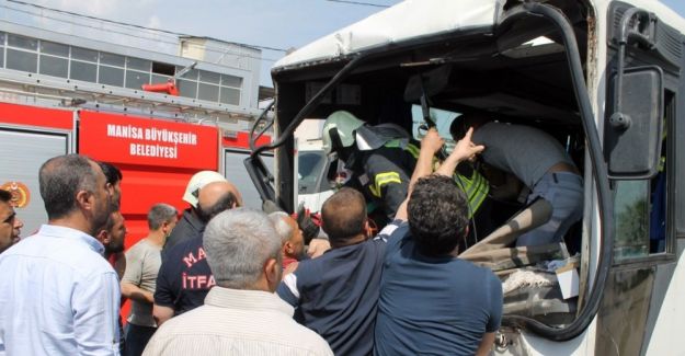 İşçi servisi kaza yaptı: 10 yaralı