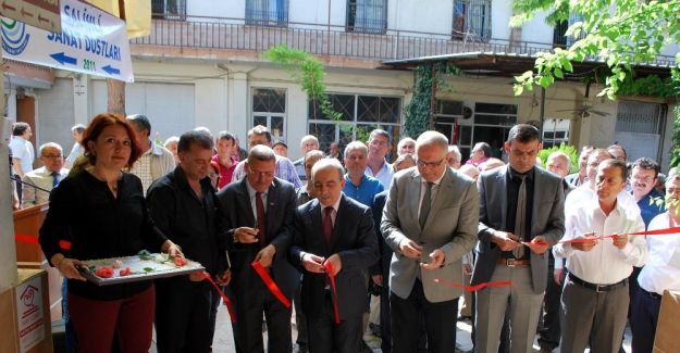 Salihli Sanat Dostları yeni yerinde