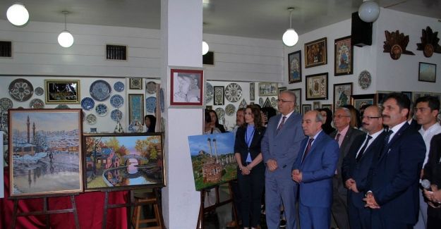 Salihli’de el emeği göz nuru eserler görücüye çıktı