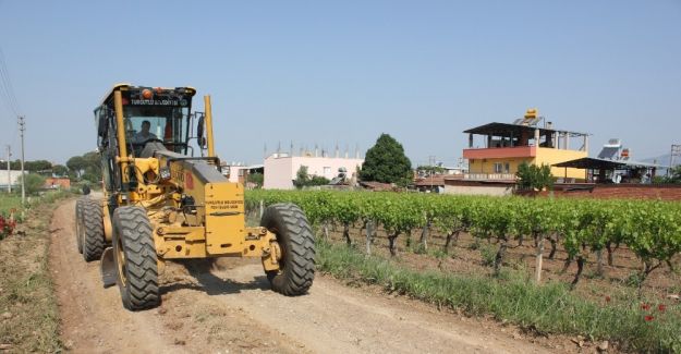 Turgutlu’nun ova yollarında yaz bakımı başladı