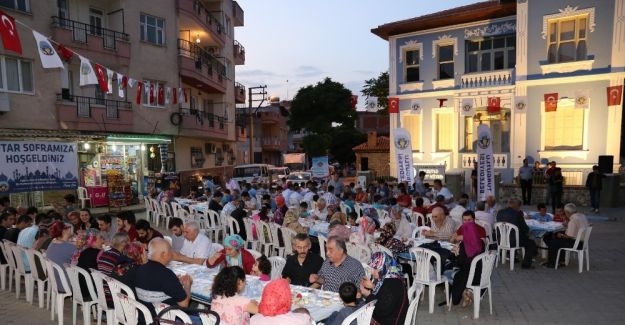 Ramazan bereketi belediye iftar sofrasında