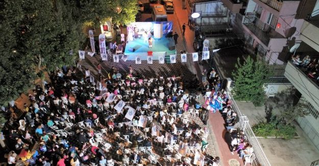 Turgutlulu vatandaşlar sokak iftarında buluştu