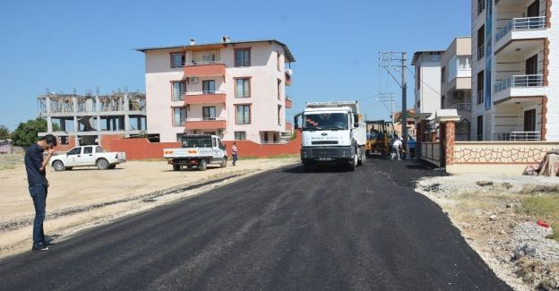 Ahmet Bedevi Mahallesinde asfalt çalışması