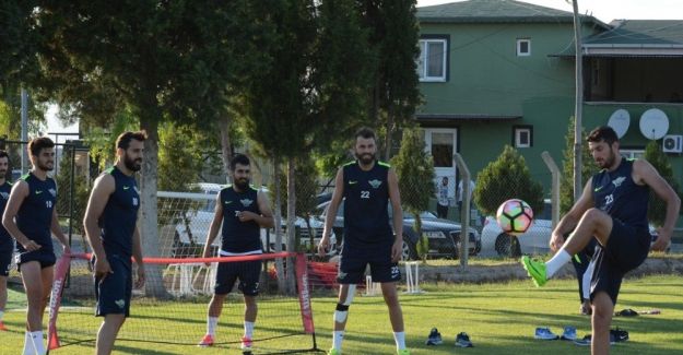 Akhisar Belediyespor, yeni sezon hazırlıklarını sürdürüyor