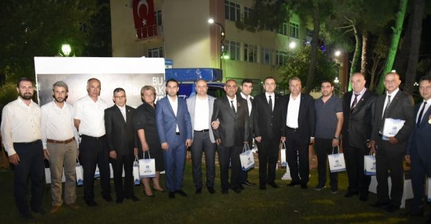 Manisa’da AK Parti’li gençler emanetlerini aldı