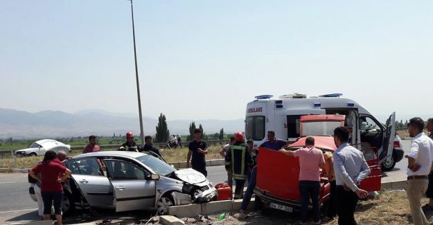Manisa’da trafik kazası: 1 ölü, 5 yaralı