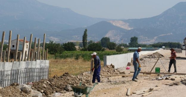 Muradiye yolunda çalışmalar devam ediyor