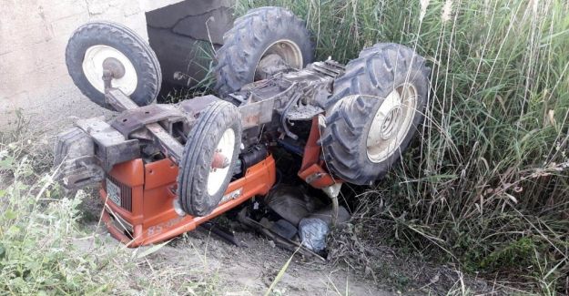 Salihli’de traktör kanala devrildi: 1 ölü