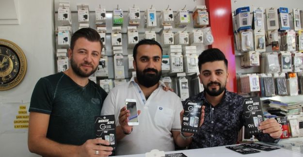 Kırılmaz cam testi paylaşım rekorları kırıyor