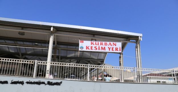 Kurban kesim yerleri hizmete hazır