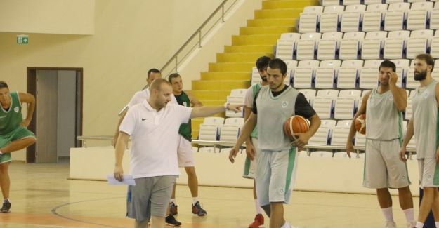 Manisa BBSK Basketbol Takımı ilk antrenmanı yaptı