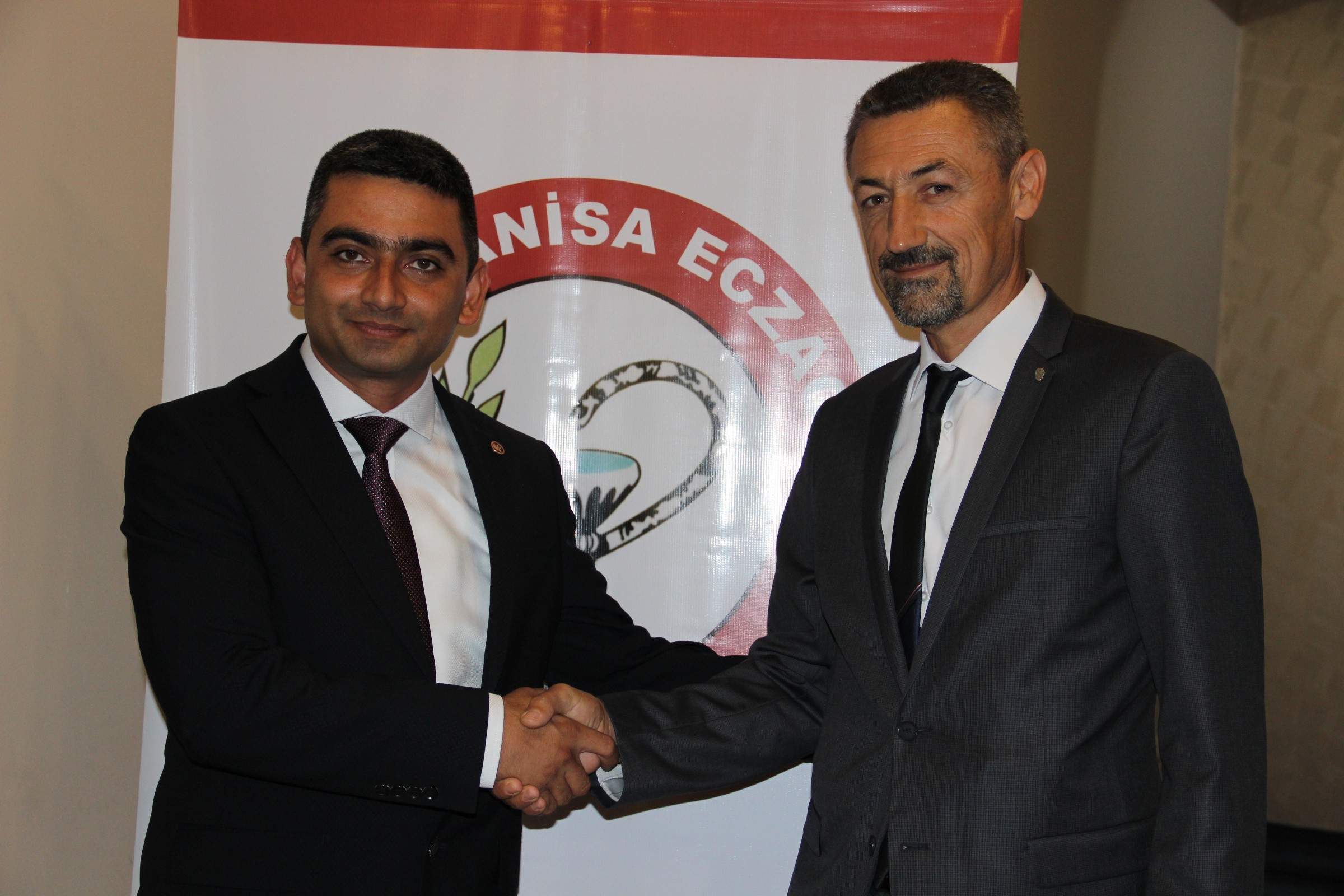 Manisalı Eczacılarda Nöbet Değişimi