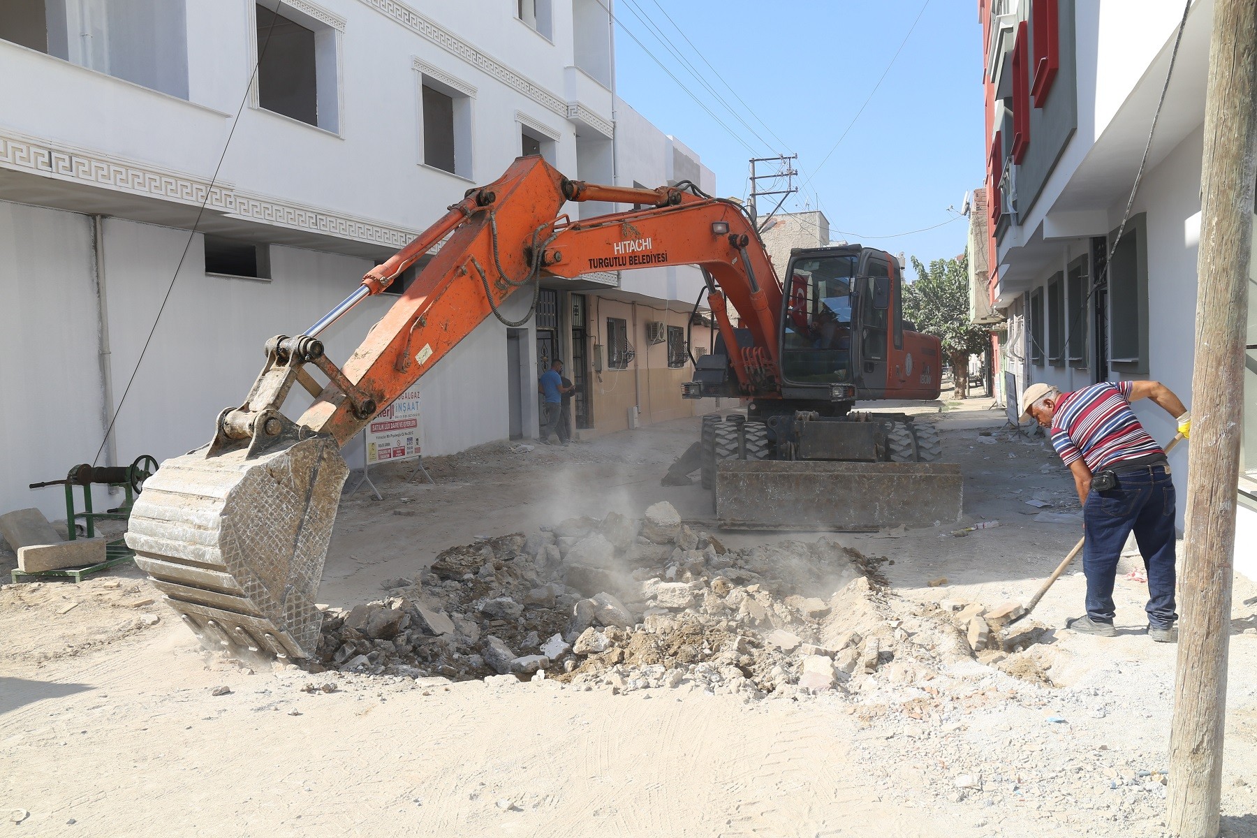 İki Mahallenin Daha Sokakları Yenileniyor