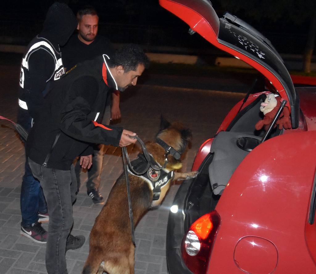 Manisa'da Narkotik Uygulaması