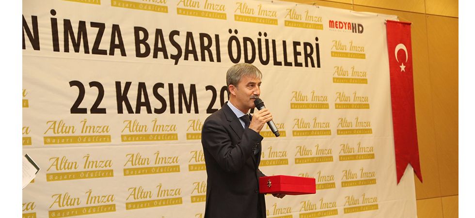 Başkan Şirin’e ‘Altın İmza Başarı Ödülü’