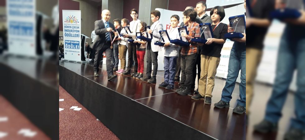 Manisa birincisi öğrenci ödülünü İstanbul'da aldı