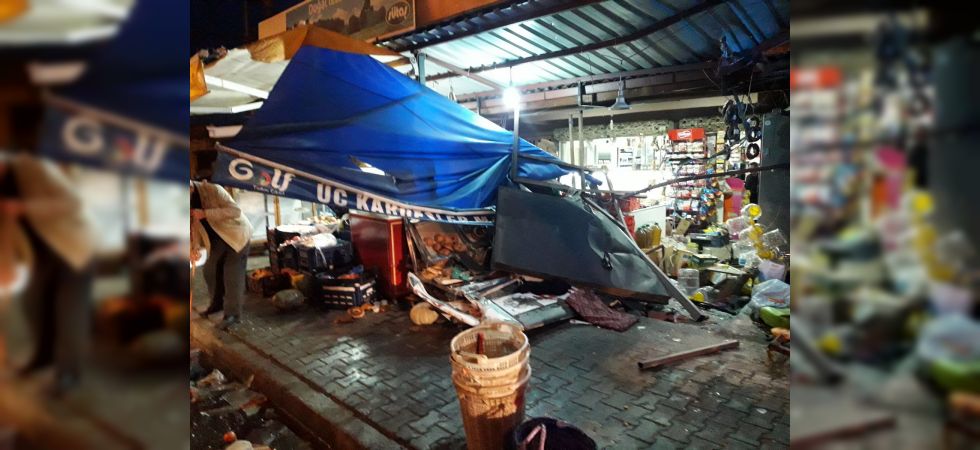 Manisa'da tır işçi servisine çarptı: 1 ölü, 24 yaralı