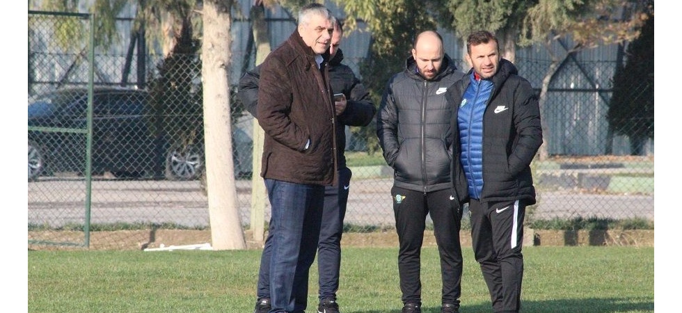 T.M. Akhisarspor Okan Buruk'la Devam Ediyor