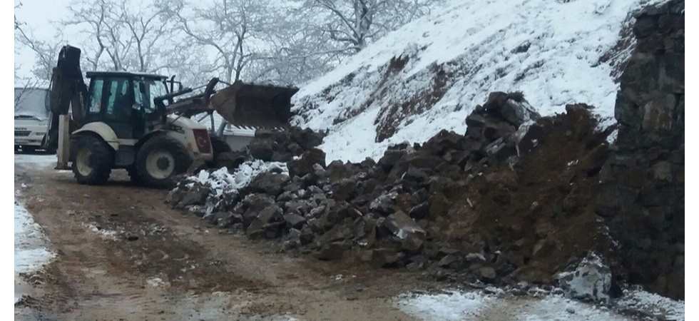 Kar Yağışı Toprak Kaymasına Neden Oldu!